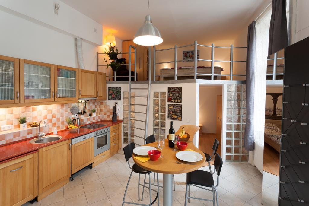 Feel At Home Apartment Budapest Exterior foto